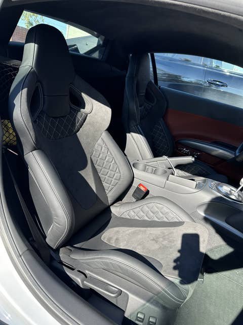 Gen 1 Audi R8 Wingback Seats Diamond Stitched Alcantara - Image 3