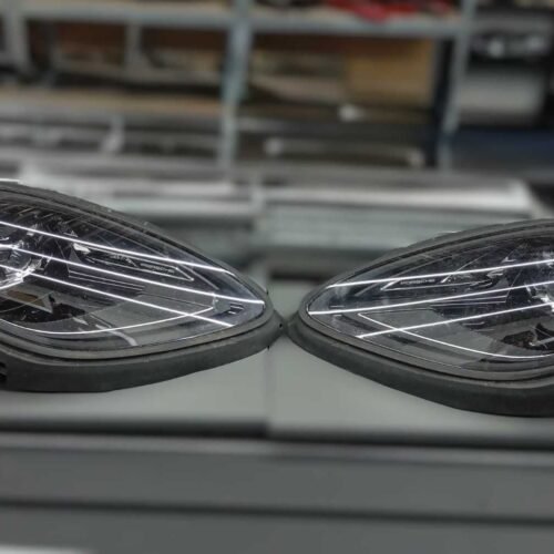 Porsche Macan headlights
